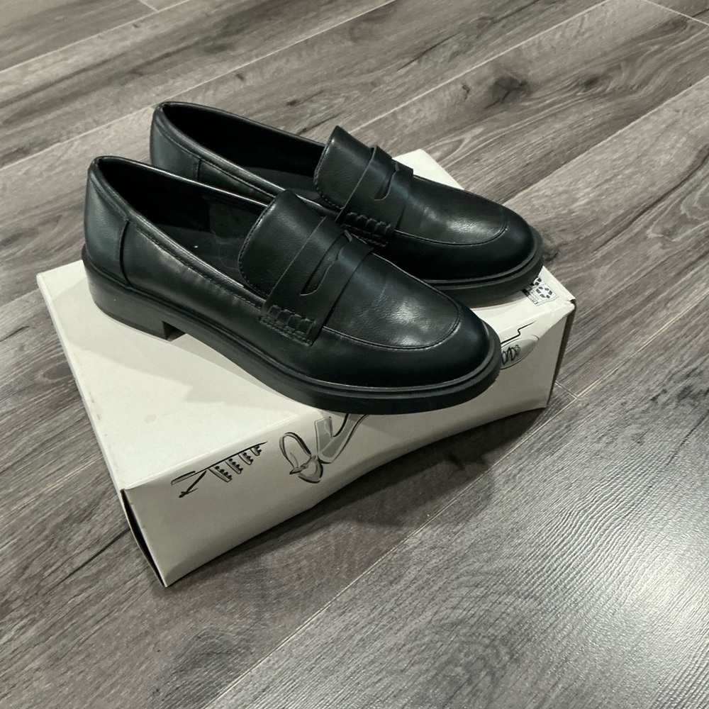 Women’s a new day Loafers. Black.  8.   NWOT